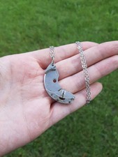 Скульптуры и резьба Watch Face Necklace