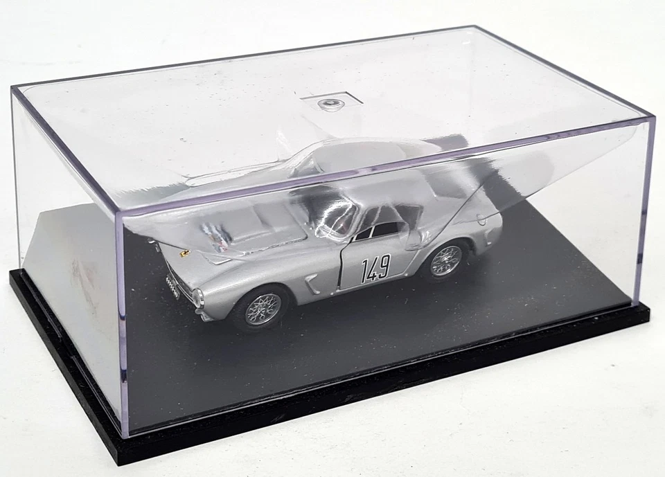 Revell 1/43 Ferrari 250 GT 1961 Silver #149 TDF Diecast Model Car - Image 4 of 4