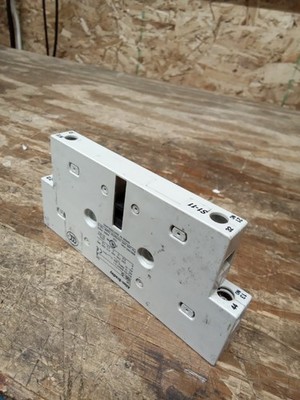 Allen Bradley Auxiliary Contact Block 100-D Ser. A 10A 600VAC MAX