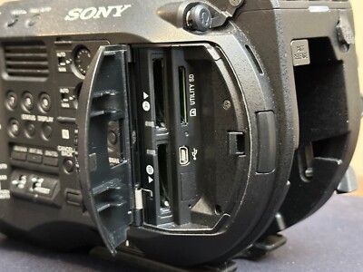 Sony PXW-FS7 Mark II 4K Camera Body with XDCA Extension Unit Kit