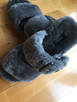 Chaussons UGG Fuzz Yeah Slides - Taille US 6 (Femme) - Charbon, Fourrure Mouton - Neuf Sans Boîte