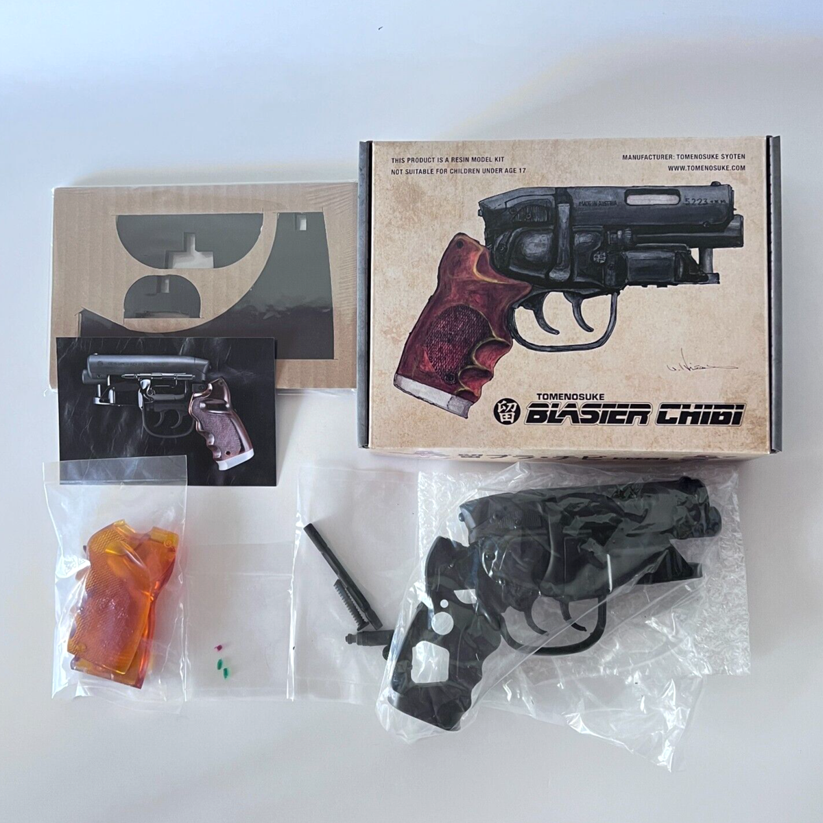 Tomenosuke Blade Runner Blaster Chibi Resin Assembly Kit Tomenosuke Blade Runner Blaster Chibi Resin Assembly Kit