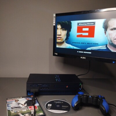 Playstation 2 Midnight Blue NTSC-J PS2 mit WE9 und D.Quest 8 Video Demo funktionstüchtig
