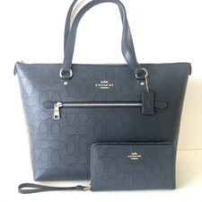 coach blue tote