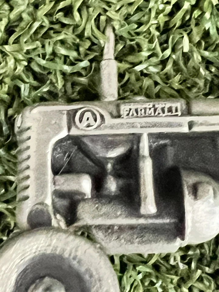 (2) Allis Chalmers Pewter Tractors Spec Cast 1/43 Scale D-17 & Model A Deutz ac - Image 4 of 4