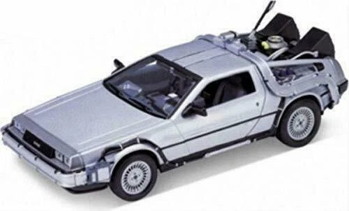 Articoli di modellismo statico DeLorean