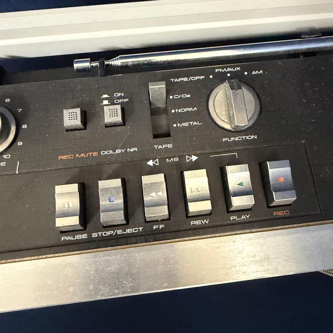Pioneer SK-350 Stereo radio cassette recorder Boombox Runaway