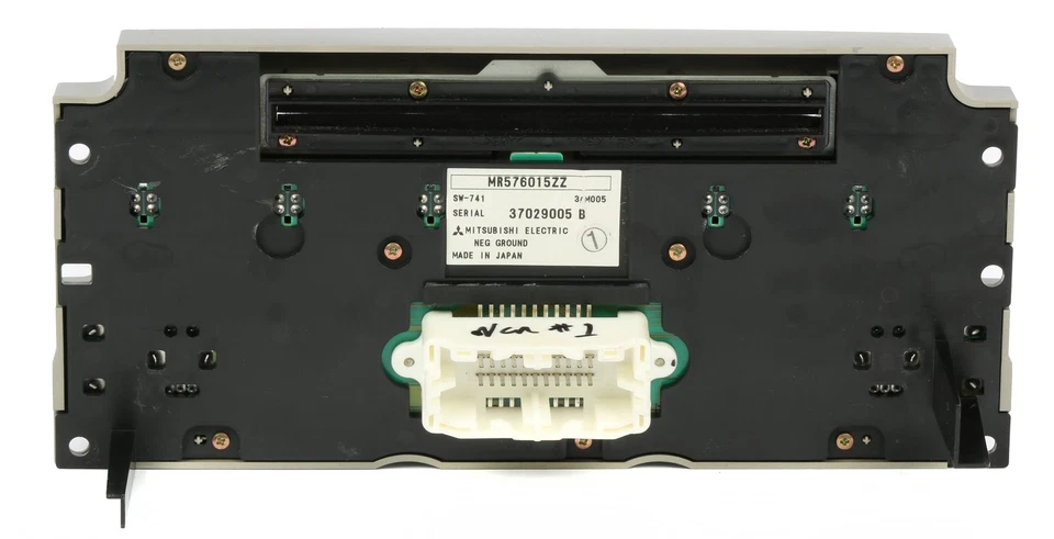 2004-2005 Mitsubishi Galant Endeavor Radio Control Plate MR576015ZZ - Image 3 of 3