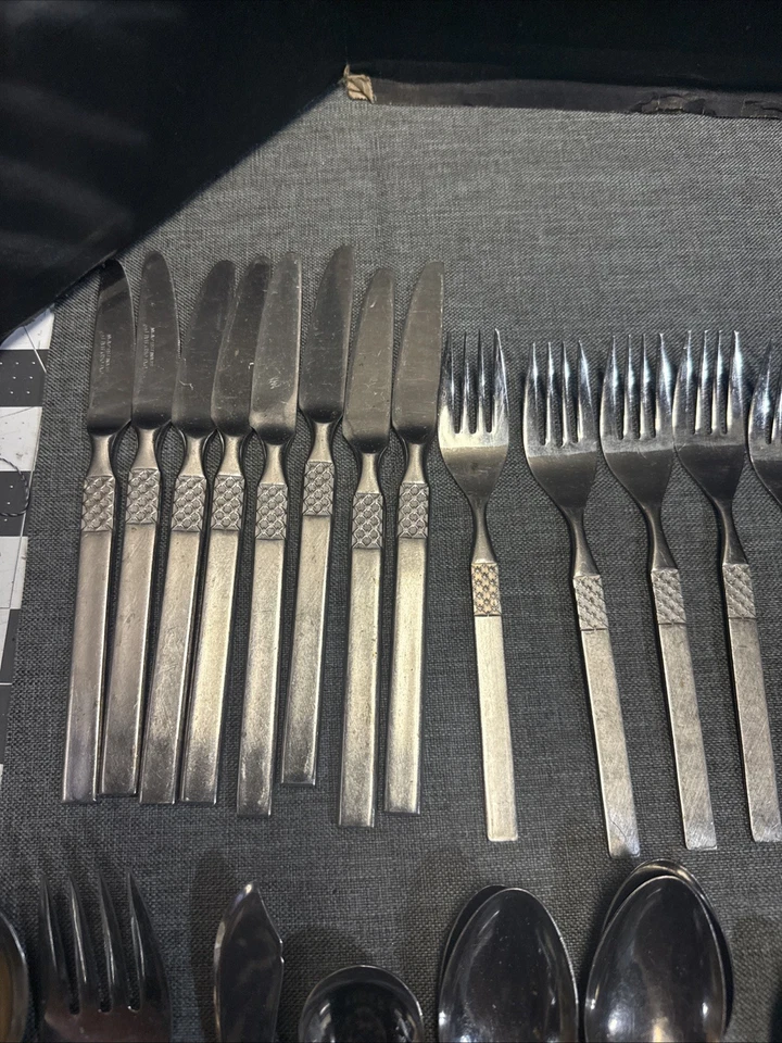 Lote de 44 cubiertos Oxford Hall de acero inoxidable OXH58 escotilla cruzada bruñida Foto 2 de 4