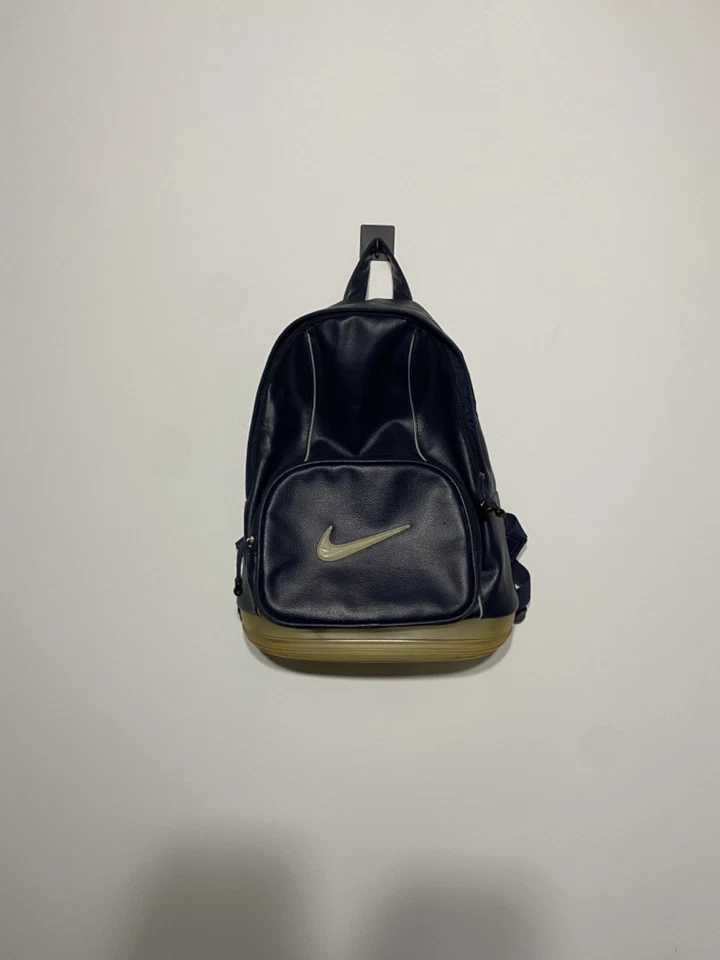 Sac à dos vintage Nike en cuir bleu marine Y2K vêtements de sport rares - Photo 1/4