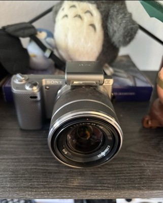Sony Alpha NEX-5N Silver Mirrorless, 3x Zoom, Interchangeable Lens, USB