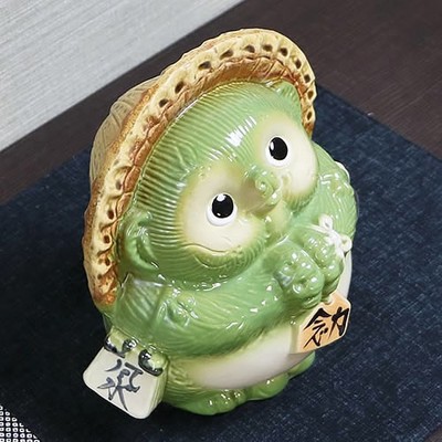 Shigaraki Ware Feng Shui Tanuki (Green) Ceramic Figurine [ta-0093]