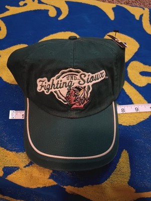 UND Fighting Sioux Cap With Paper Insert & Torn Tag!