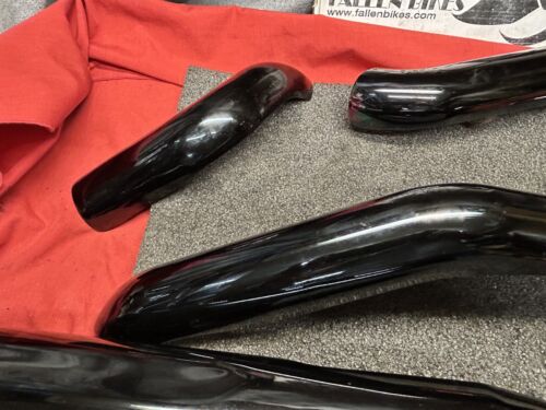 GENUINE HARLEY DAVIDSON TOURING VIVID BLACK MILWAUKEE EIGHT EXHAUST HEAT SHIELDS - Picture 8 of 13