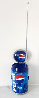 PEPSI COLA DOSENRADIO 0,33L FORM ''GLEICHER TOLLER GESCHMACK'' ZUR DEKORATION GEBRAUCHT