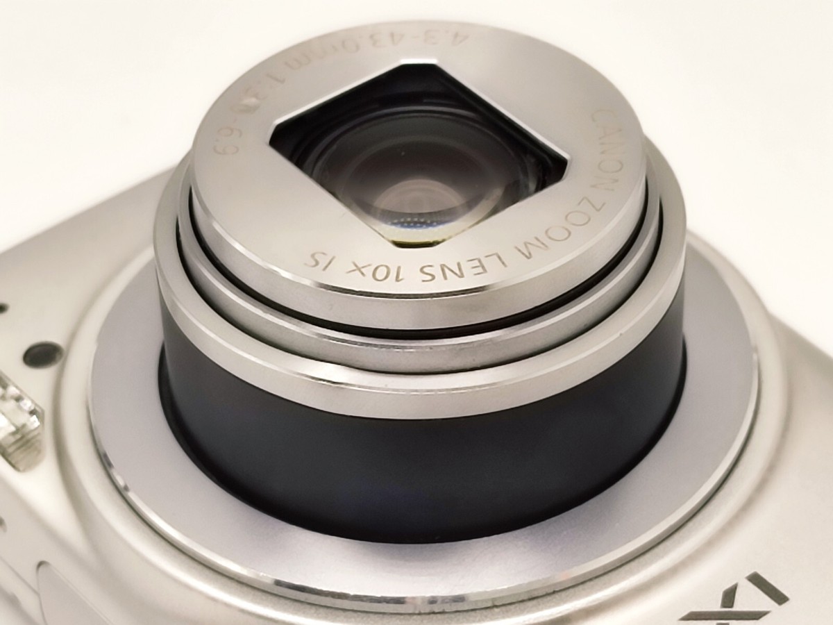 Canon Digital Camera IXY 610f Silver 12.1 Million Pixels 10x Canon Digital Camera IXY 610f Silver 12.1 Million Pixels 10x