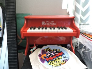 children's toy grand piano