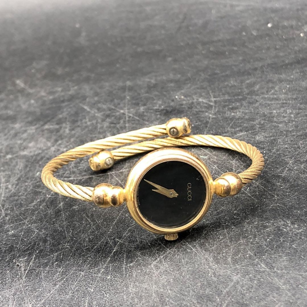 NM Gucci 2700.2.L Pearl Dial Gold Qz Women's Watch JAPAN F/S NM Gucci 2700.2.L Pearl Dial Gold Qz Women's Watch JAPAN F/S