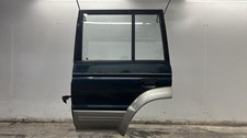 Porte arrière et accessoires Mitsubishi PAJERO