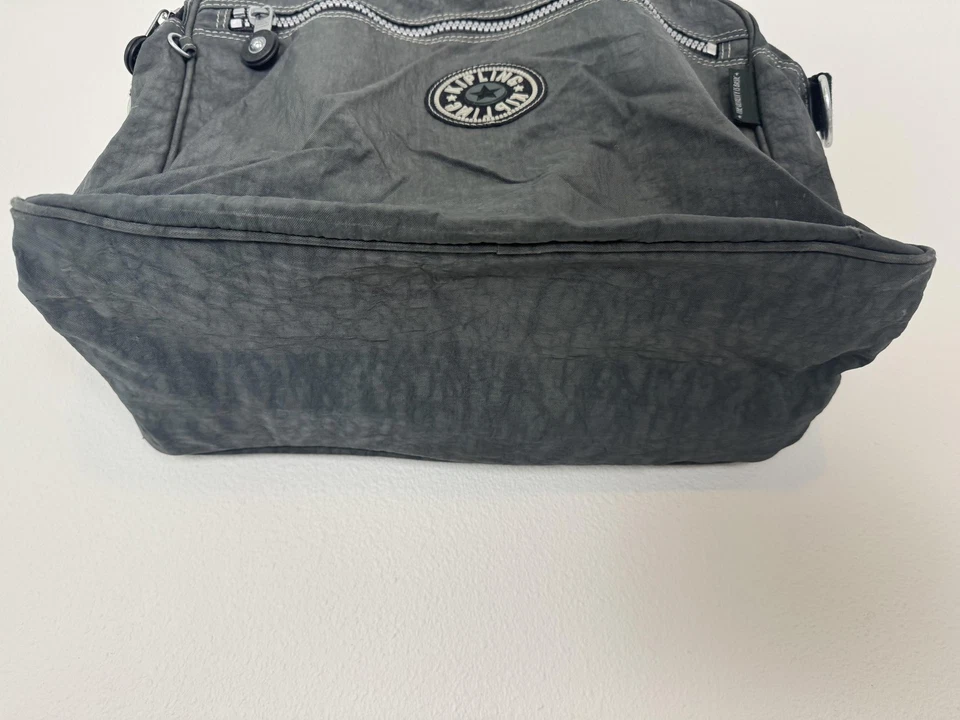 Kipling Bag Womens Large Gray Nylon Travel Tote Gym Duffle No Crossbody Strap - Image 3 of 4