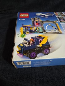 LEGO DC Super Hero Girls: Batgirl Secret Bunker (41237)