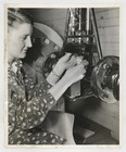 Female Woman Munitions Chemical Engineer 1943 Westinghouse WWII Photo J15513 — photo 1