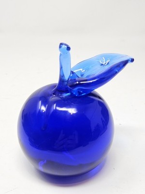 Lasisepat Finland Art Glass Cobalt Blue Apple Paperweight 3''