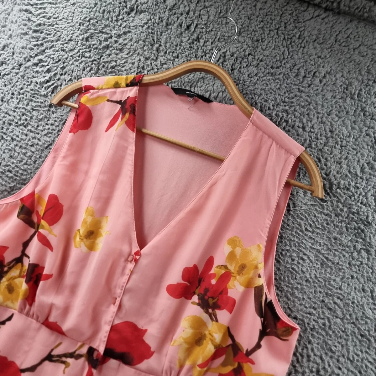 Vero Moda Top Womens Blouse Size 16 Pink Red Yellow Floral Sleeveless V-Neck