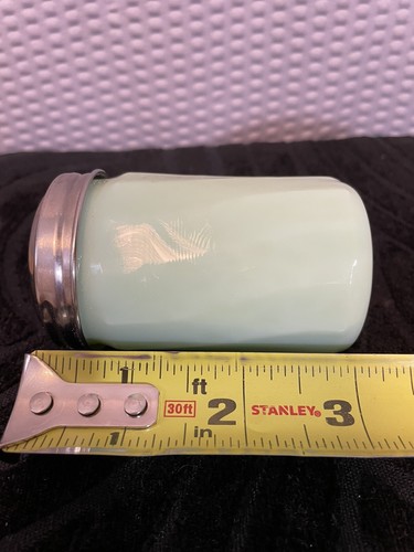 Vtg Green Milk Glass Pepper Shaker Swirl Design - Picture 2 of 6