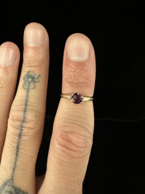 Antique Viktorianisch Gold Gefüllt Lila Paste Zierliche Solitaire Ring-Sz 3.75