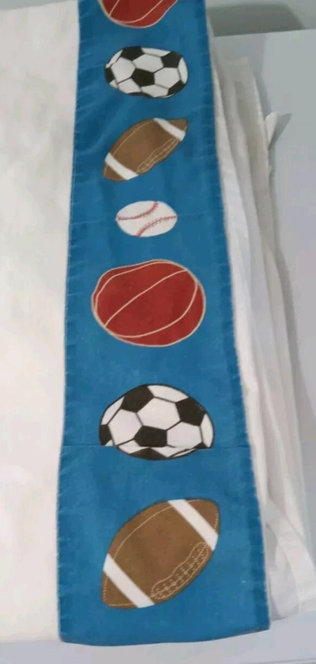 MOTIVO PELOTAS DEPORTIVAS HOJA PLANA TAMAÑO COMPLETO - BLANCO SÓLIDO CON BORDE SUPERIOR AZUL REAL Foto 2 de 4