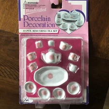 VINTAGE HANDCRAFTED PORCELAIN 14 PCS MINI CHINA TEA SET ~ DOLLHOUSE DISHES NIP!