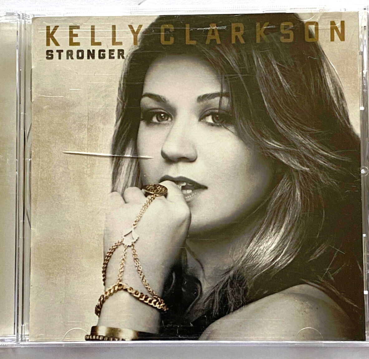 Kelly Clarkson Stronger Deluxe CD 2011 Featuring Einstein and Hello Hits