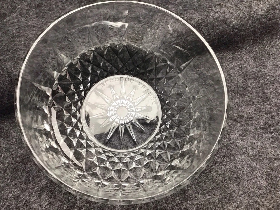 16 Vintage Diamond Point Arcoroc Glass Bowls Made In France All In Excellent - Image 2 of 4