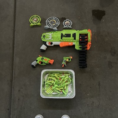 NERF Zombie Strike Ripchain Combat Blaster Includes 25 Darts
