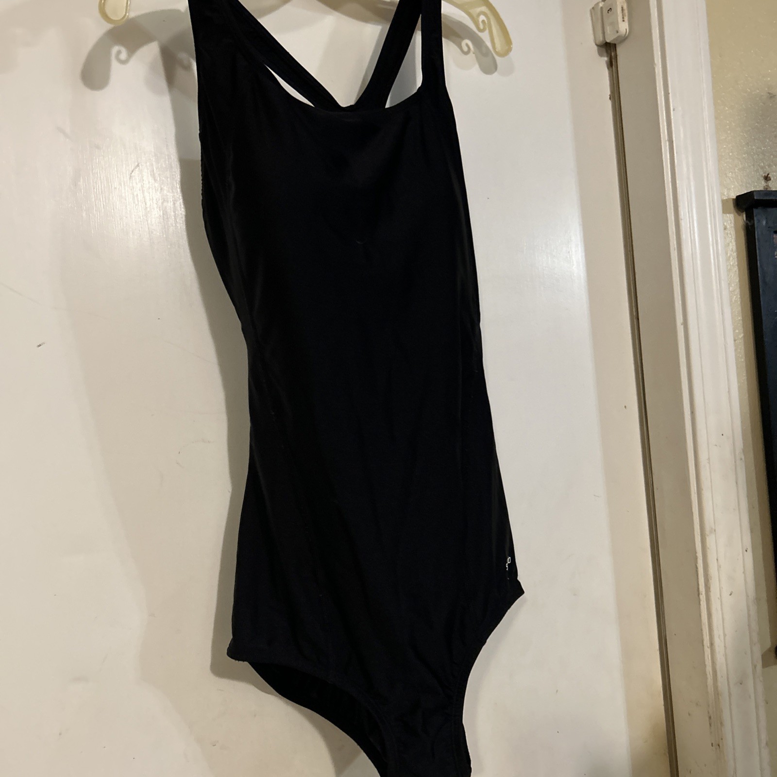 Speedo Women's Solid Flyback One-Piece Swimsuit B… - image 1