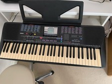 Yamaha Portatone PSR-220 Electronic Keyboard, 61-Key