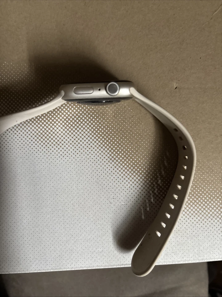 Apple Watch Sport 1 Gen 7000 Series Smartwatch Gray Strap 42mm Aluminum Case - Image 3 of 4