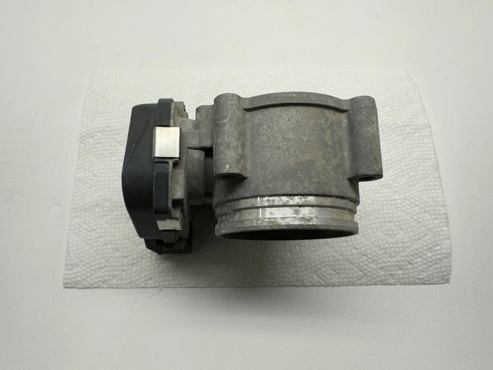 Carrocería del acelerador original barato Audi A6 Quattro 3,0 L 2009 2010 2011 2012 2013-2018 Foto 2 de 4