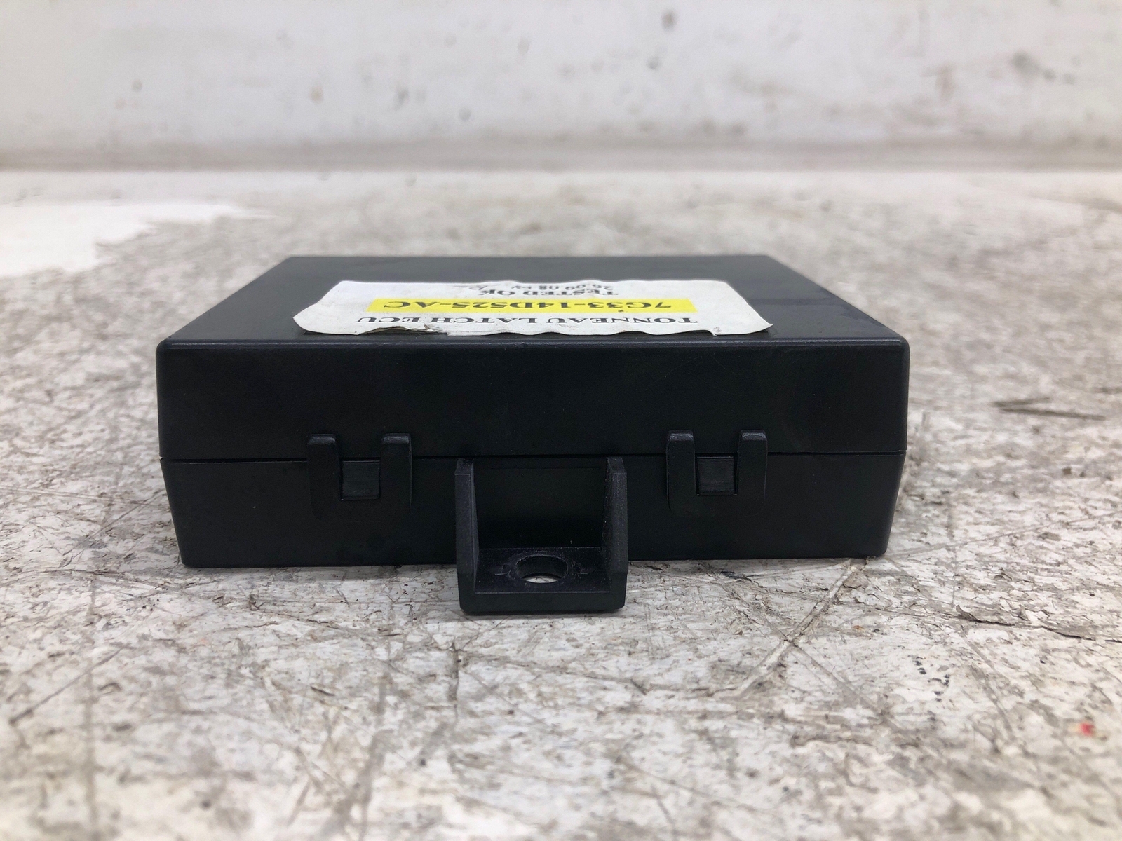 2009 ASTON MARTIN VANTAGE TONNEAU LATCH CONTROL MODULE UNIT 7G33-14D525-AC OEM