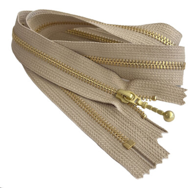 K ページです。 YKK #5 Brass Metal Zipper with Foxtail Pull 573-Beige Closed End