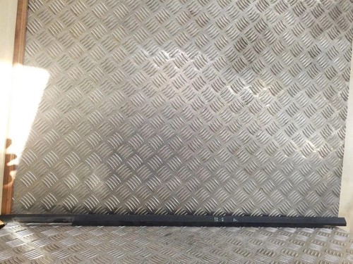 VW PASSAT B3/B4 3A2, 35I Fensterleiste Tür vorne rechts 1.90 Diesel 32161632