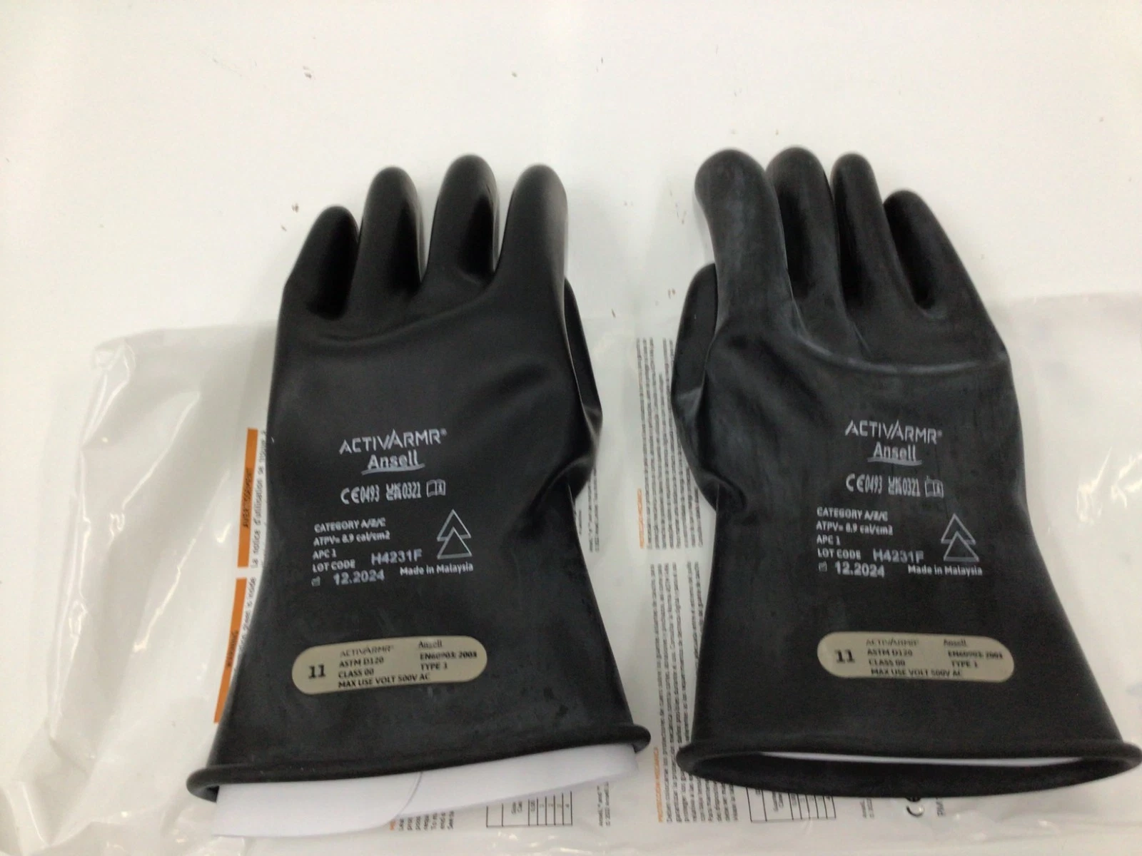 ACTIVARMR - CLASS 00 B 11 , 11 Size, Electrical-Insulating Gloves: 24TM99