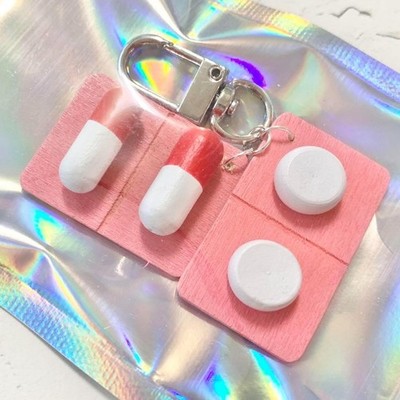 Medicine Keychain Pink Super Tenchan Ame-chan Sick Mikawa Menhera Cosplay #01a0d