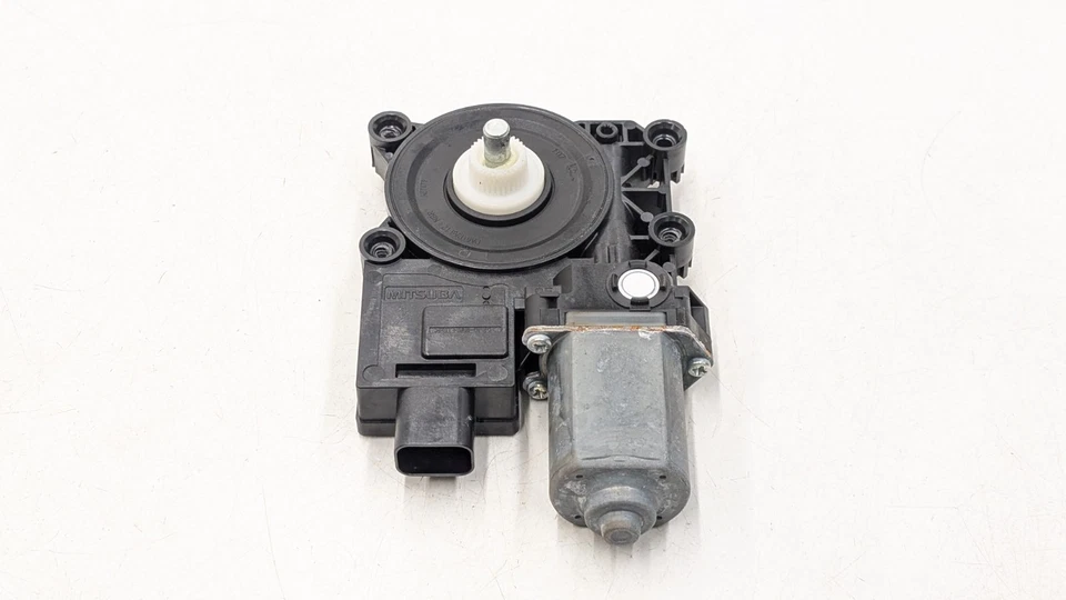 BMW I4 G26 WINDOW MOTOR REAR LEFT PASSENGER SIDE 9854231 2023 - Image 2 of 4