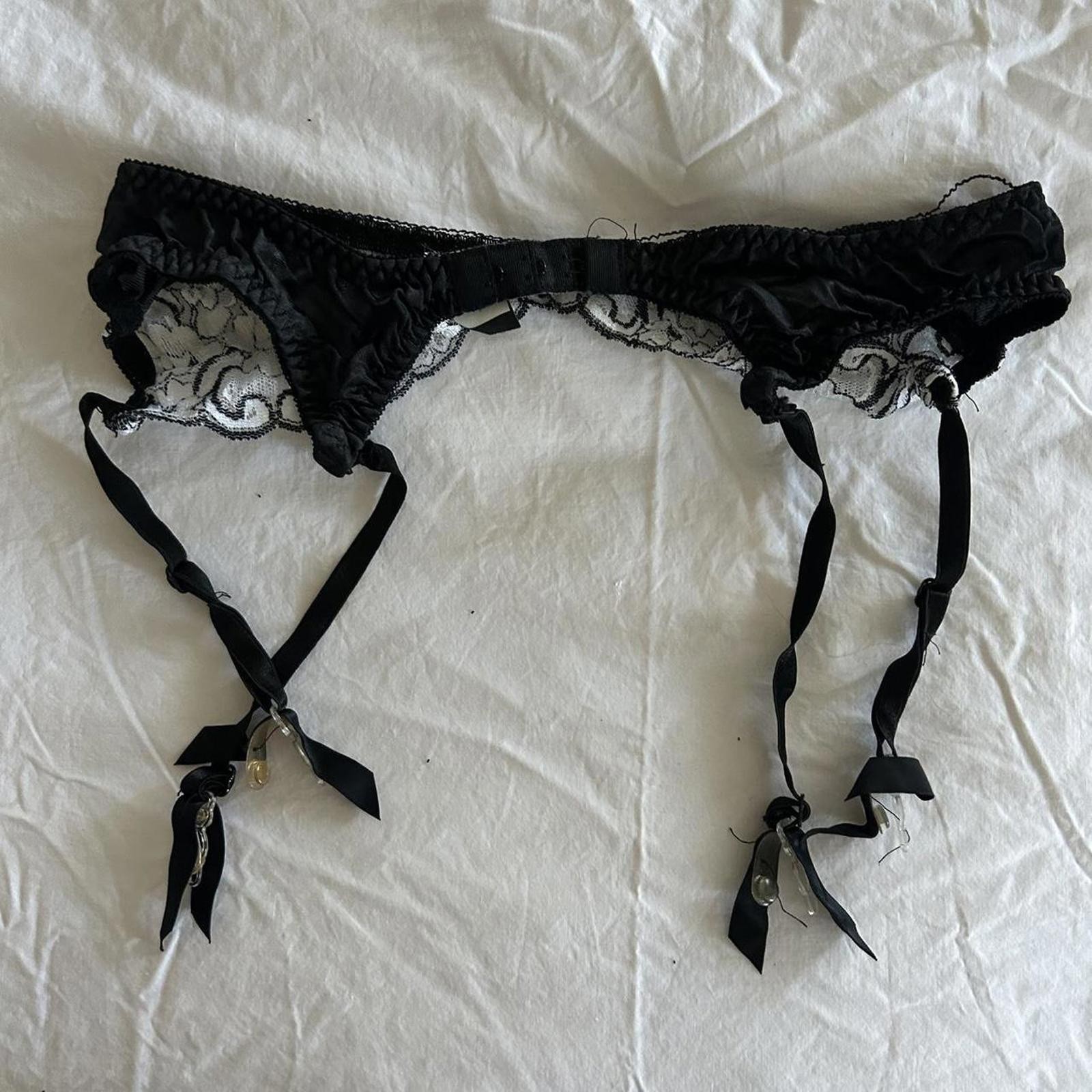 Vintage Black and white lace garter belt - image 7