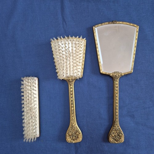 Vintage filligree embroidered mirror & brush set ornate Dressing Table Set 3 pcs - Foto 3 di 24