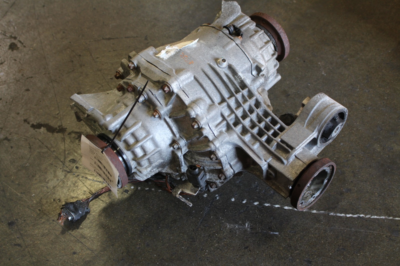 Lamborghini Urus, Rear Differential, Dmg, Used, P/N 0BX500043C