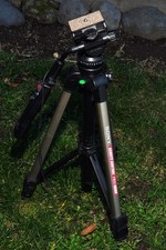 Sony Tripod VCT-870RM With Handle , Remote  LowePro tripod Case