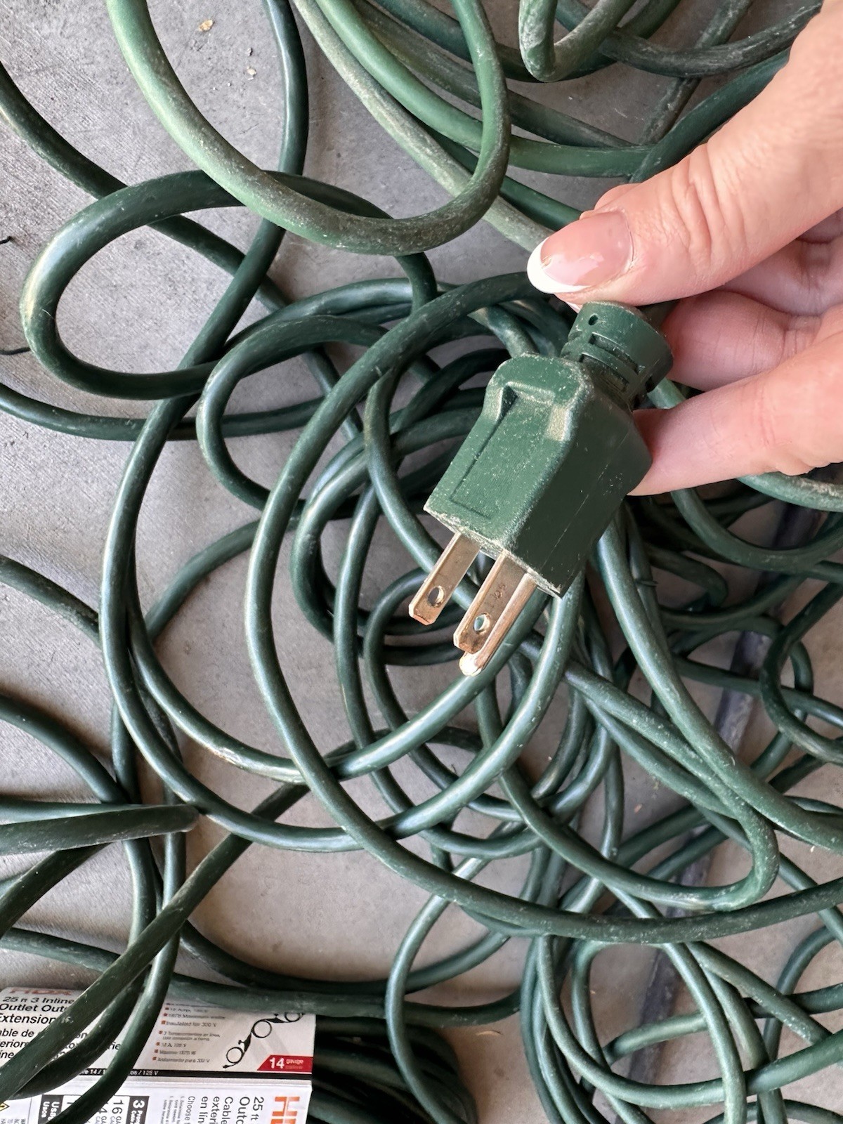 2 HDX Home Depot 25ft 14 Gauge 3 Inline Outlet Outdoor Extension Cord Green